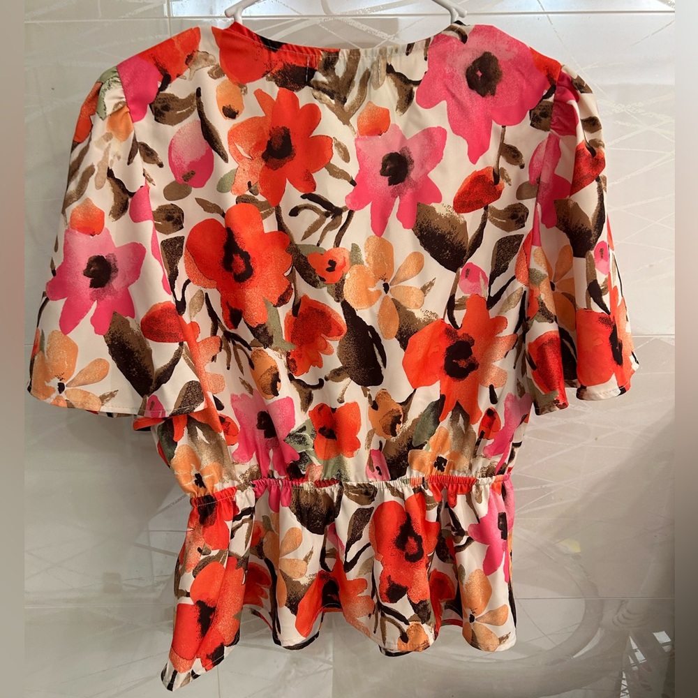 Alice Blue Ruffled Blouse🌺 - Picture 4 of 6
